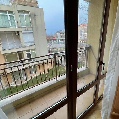 2 Bedroom Apartment In Central Sunny Beach Pool Daire