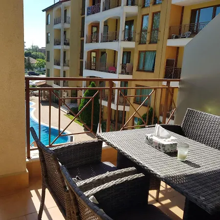 2 Bedroom Apartment In Central Sunny Beach Pool Daire