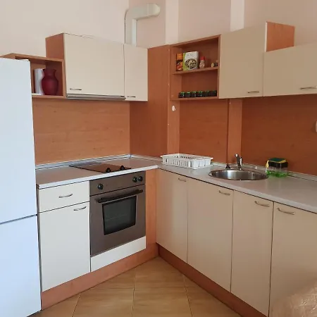 2 Bedroom Apartment In Central Sunny Beach Pool شقة