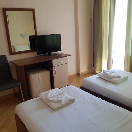 2 Bedroom Apartment In Central Sunny Beach Pool ساني بيتش