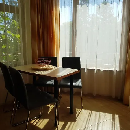 شقة 2 Bedroom Apartment In Central Sunny Beach Pool ساني بيتش